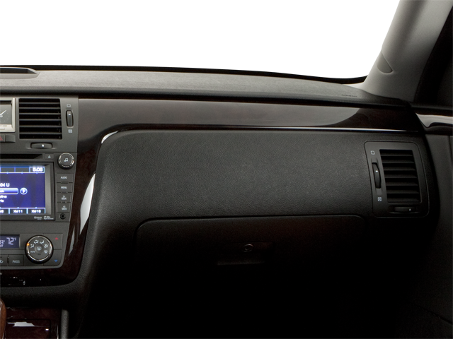 2010 Cadillac DTS w/1SE