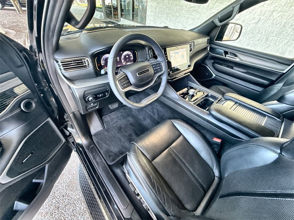 2023 Jeep Wagoneer L Series III 4x4