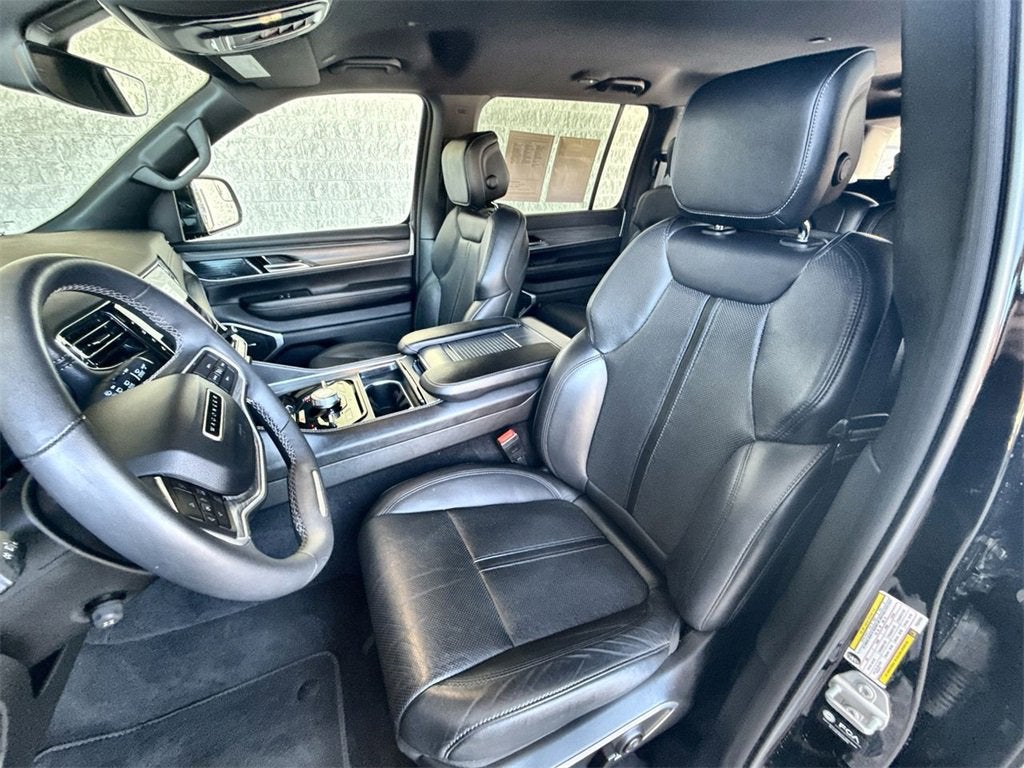 2023 Jeep Wagoneer L Series III 4x4