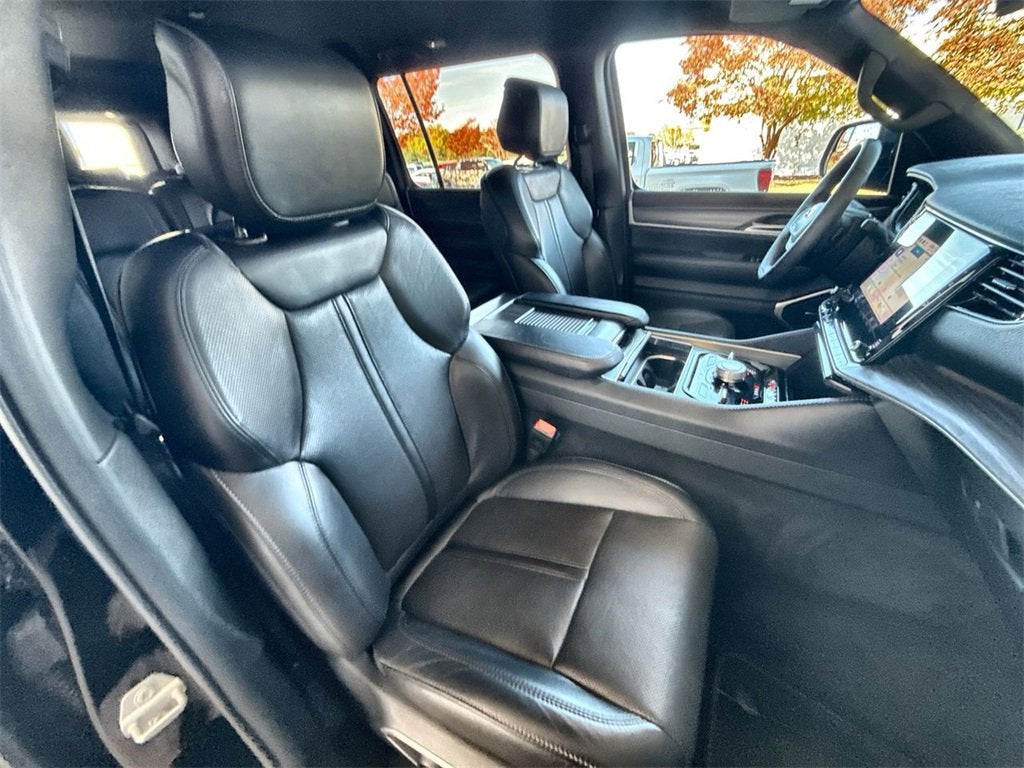 2023 Jeep Wagoneer L Series III 4x4