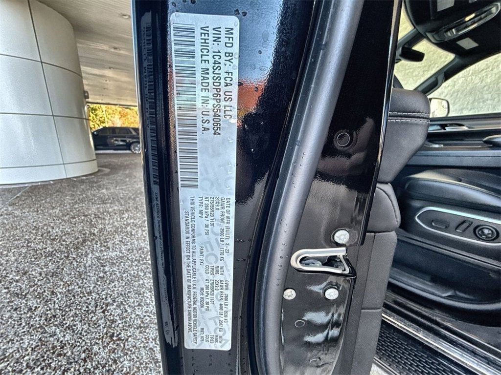 2023 Jeep Wagoneer L Series III 4x4