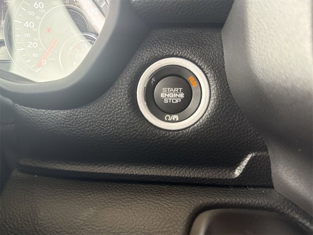 2022 RAM 1500 Laramie Crew Cab 4x4 5'7" Box