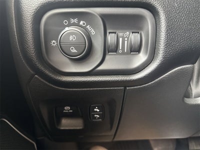 2022 RAM 1500 Laramie Crew Cab 4x4 5'7" Box