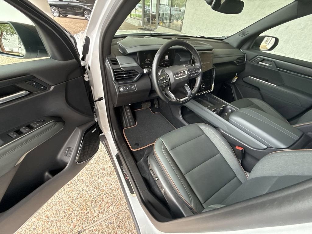 2024 GMC Acadia AT4