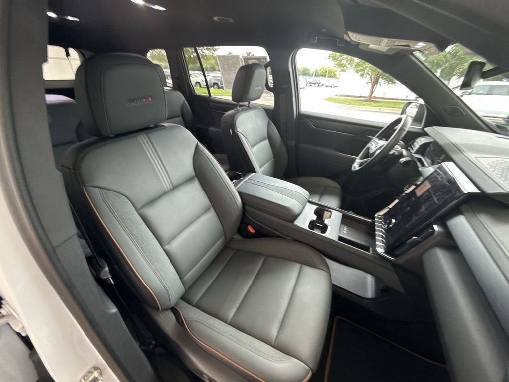 2024 GMC Acadia AT4