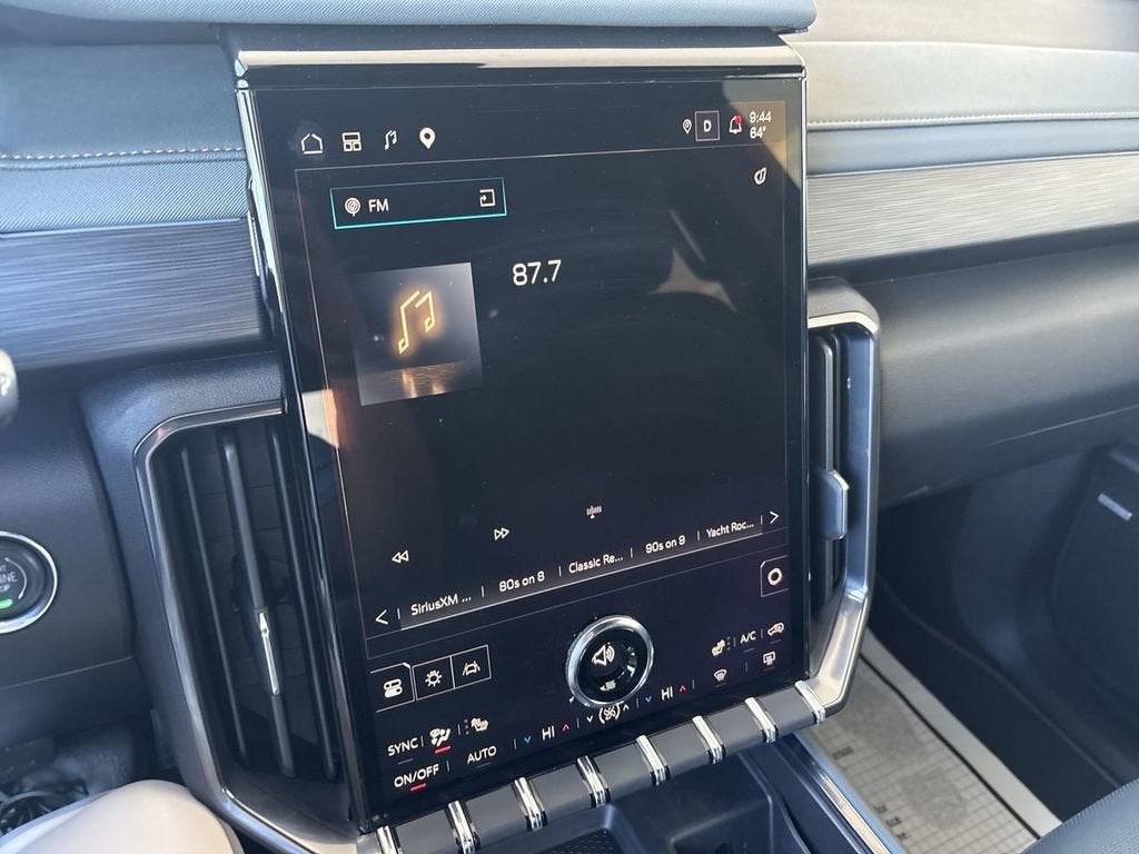 2025 GMC Acadia AT4
