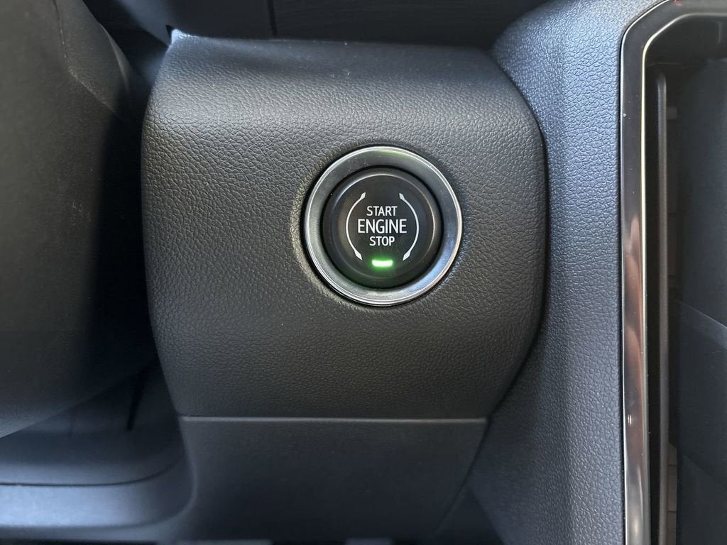 2025 GMC Acadia AT4