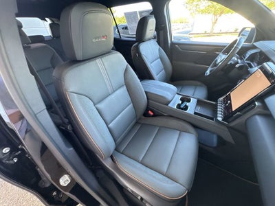 2025 GMC Acadia AT4