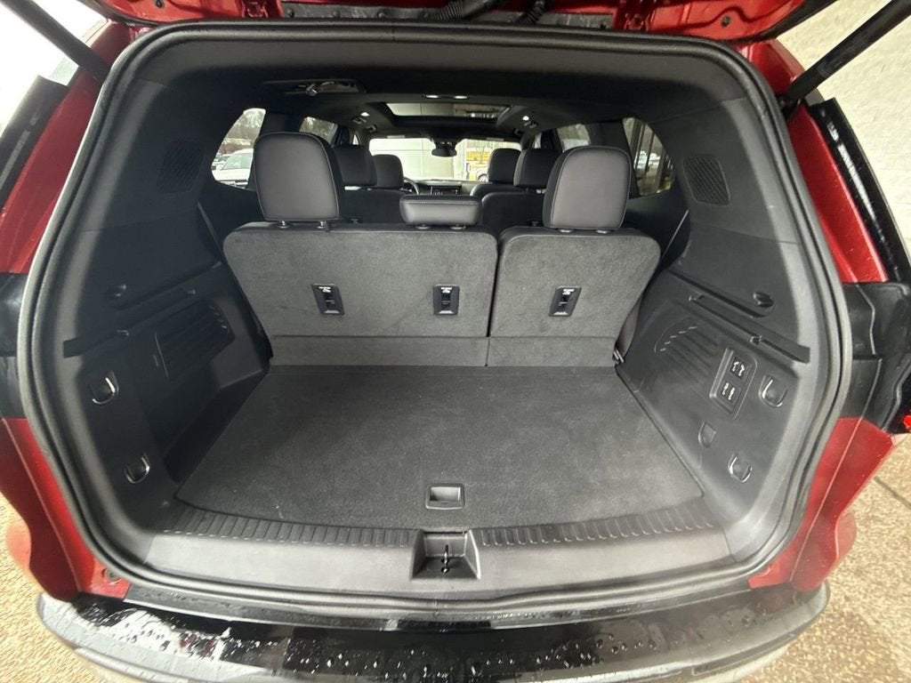 2024 GMC Acadia Denali