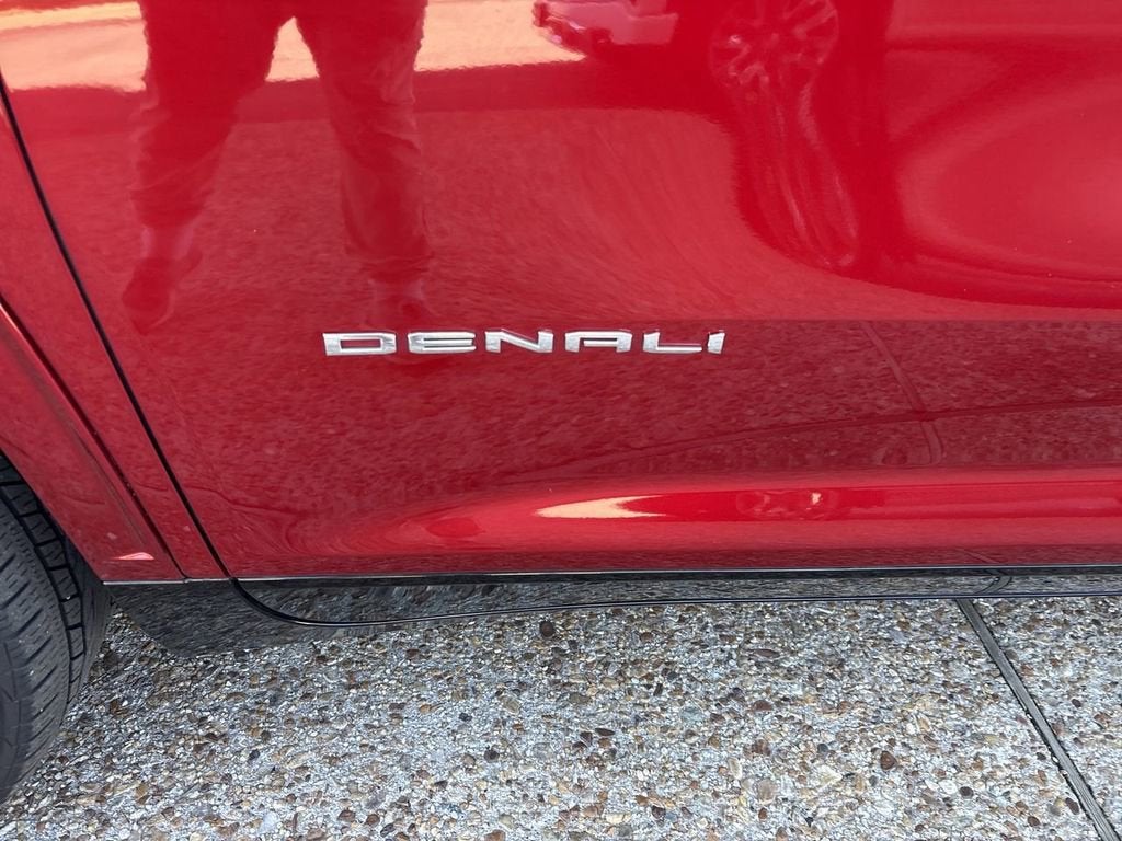 2024 GMC Acadia Denali