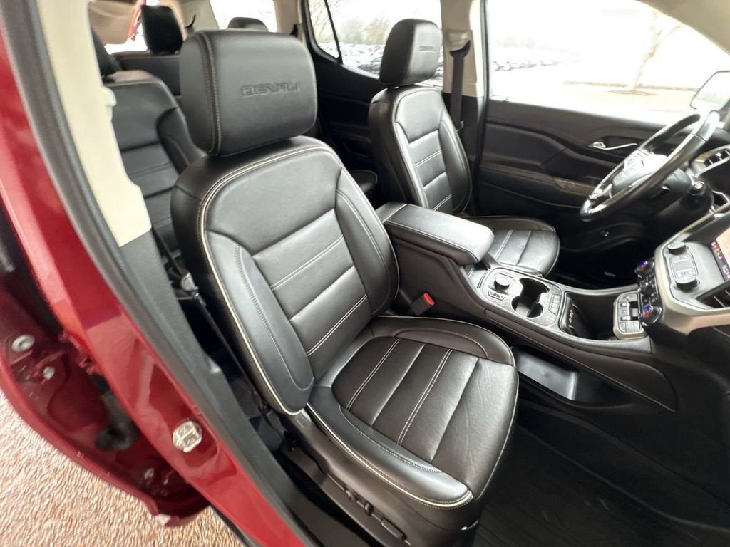 2022 GMC Acadia Denali