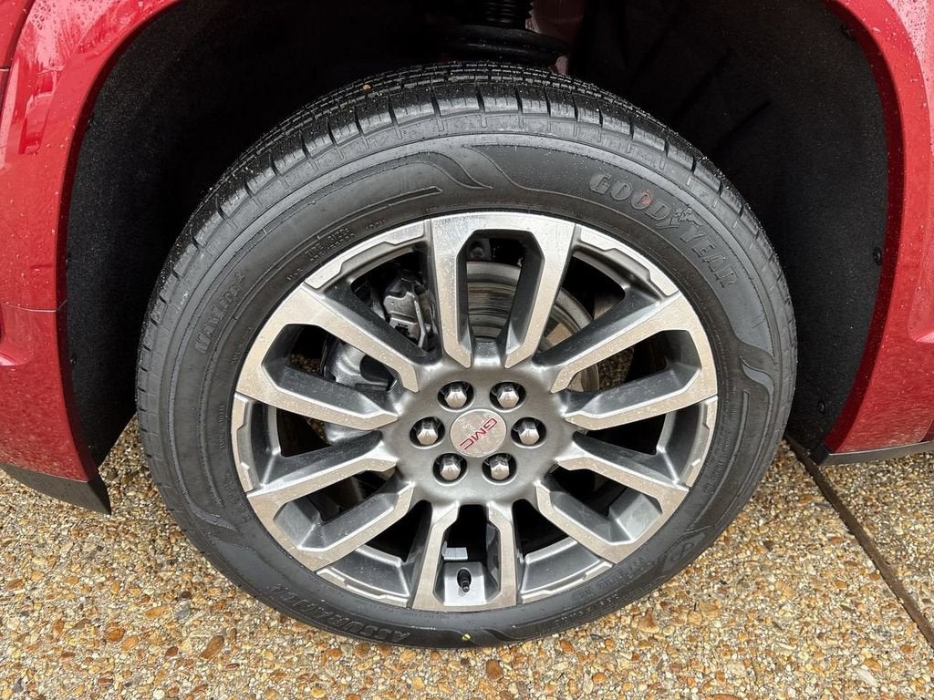 2022 GMC Acadia Denali