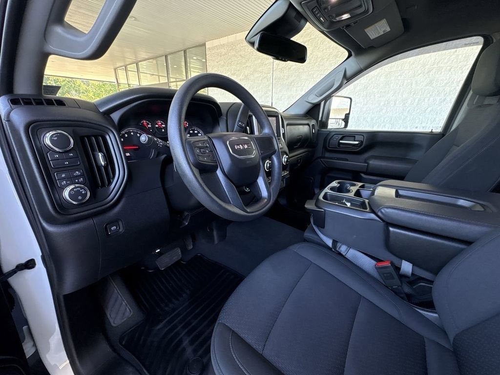 2024 GMC Sierra 2500 HD Pro