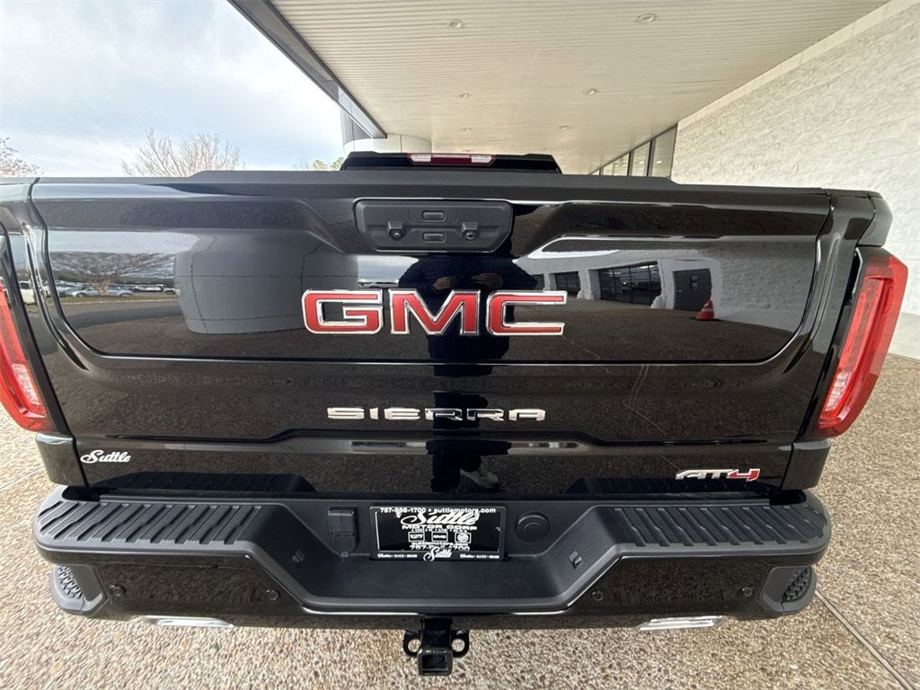 2025 GMC Sierra 1500 AT4