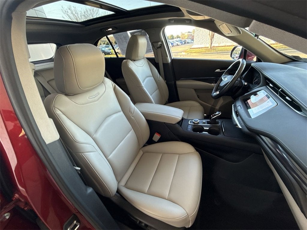 2023 Cadillac XT4 Luxury