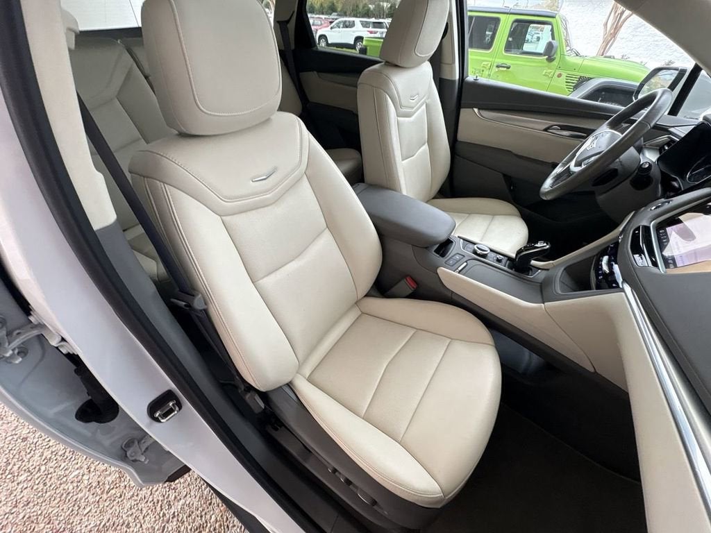 2022 Cadillac XT5 Premium Luxury