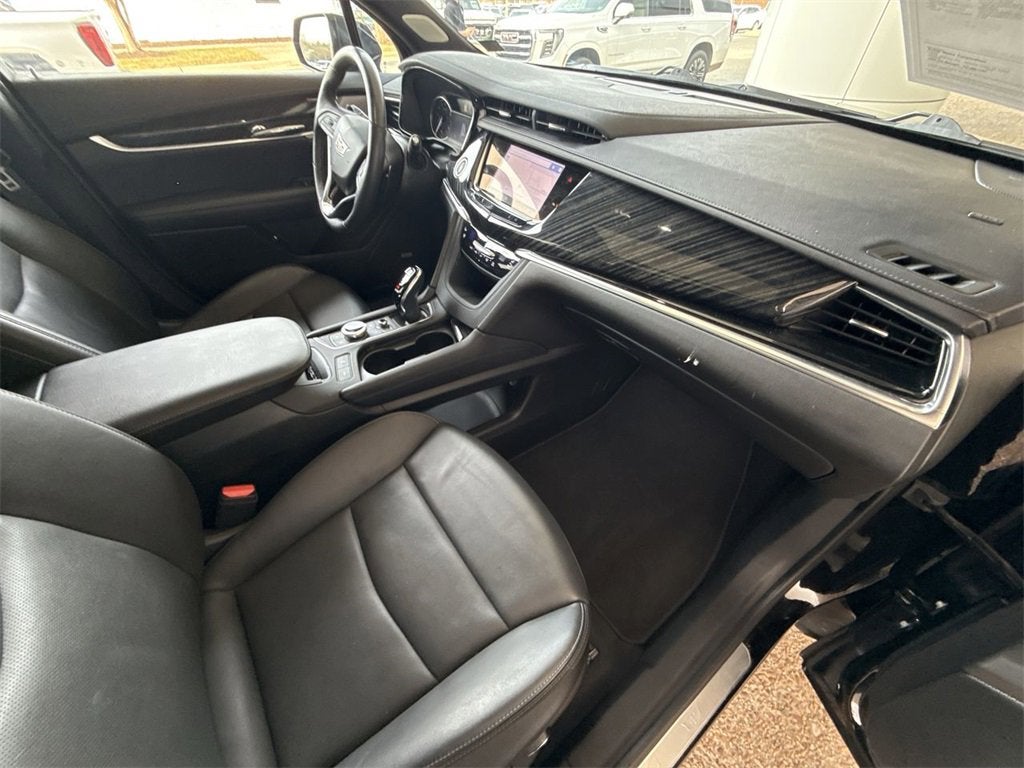 2025 Cadillac XT6 Premium Luxury