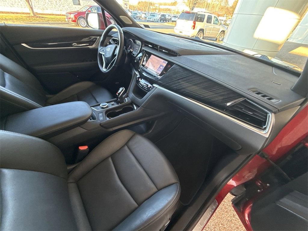 2025 Cadillac XT6 Premium Luxury