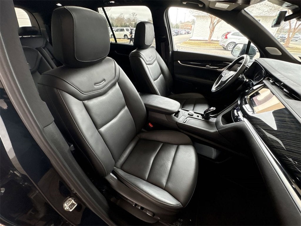 2025 Cadillac XT6 Premium Luxury