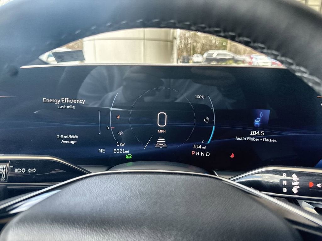 2025 Cadillac LYRIQ Luxury 1