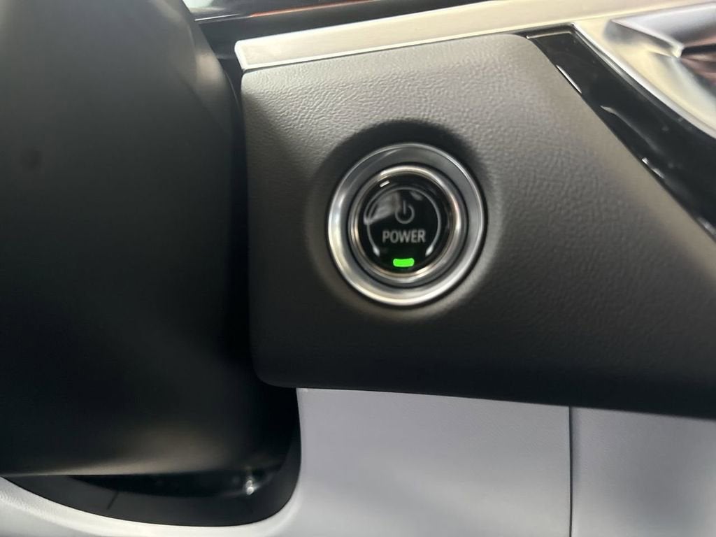 2025 Cadillac LYRIQ Luxury 1