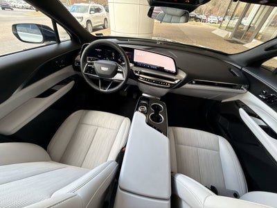 2025 Cadillac LYRIQ Luxury 1
