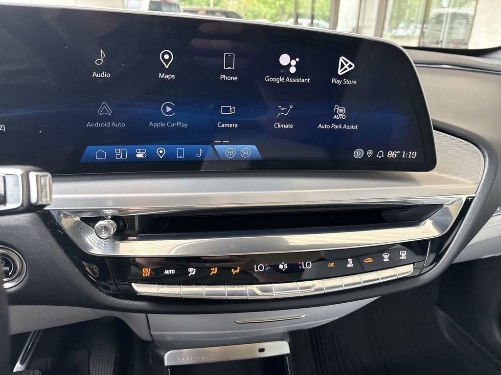 2024 Cadillac LYRIQ Luxury 1