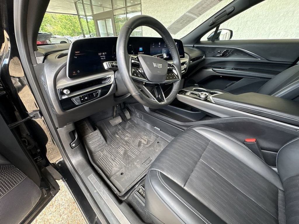 2024 Cadillac LYRIQ Luxury 1