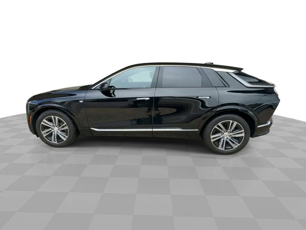 2024 Cadillac LYRIQ Luxury 1