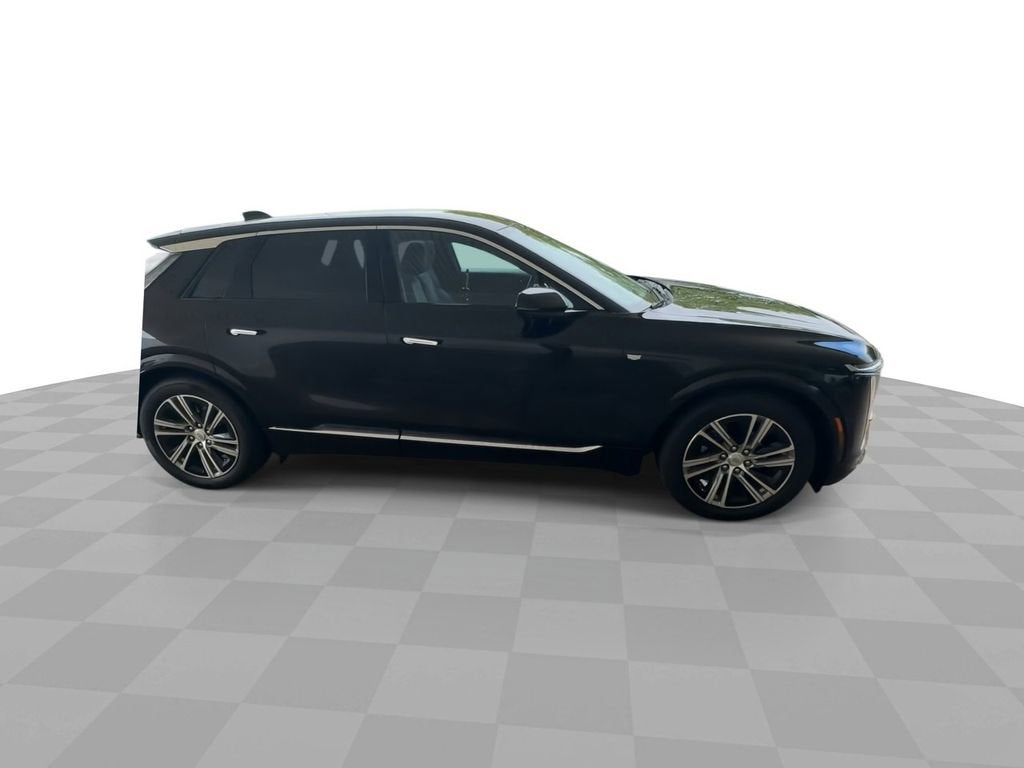 2024 Cadillac LYRIQ Luxury 1