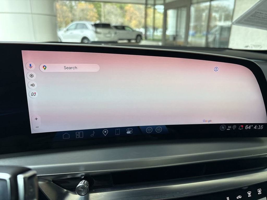 2025 Cadillac LYRIQ Luxury 2