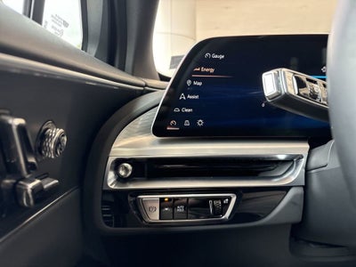 2025 Cadillac LYRIQ Luxury 2