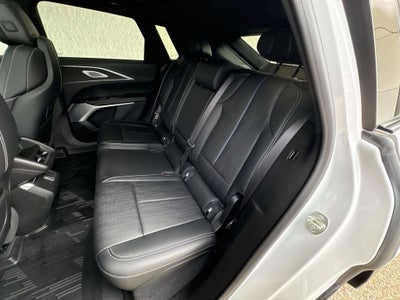 2025 Cadillac LYRIQ Luxury 2