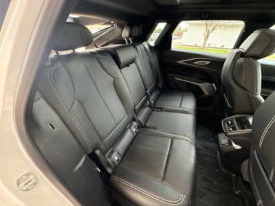 2025 Cadillac LYRIQ Luxury 2