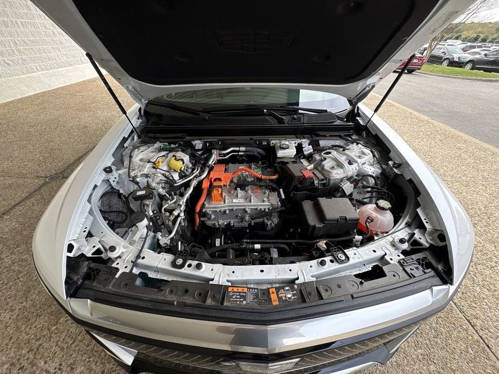 2025 Cadillac LYRIQ Luxury 2