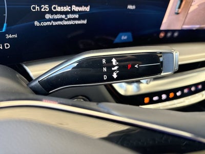 2025 Cadillac LYRIQ Luxury 3