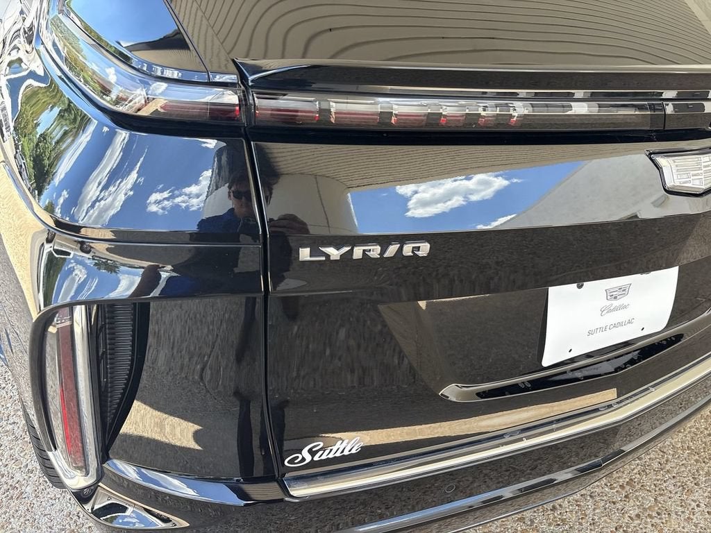 2025 Cadillac LYRIQ Luxury 3