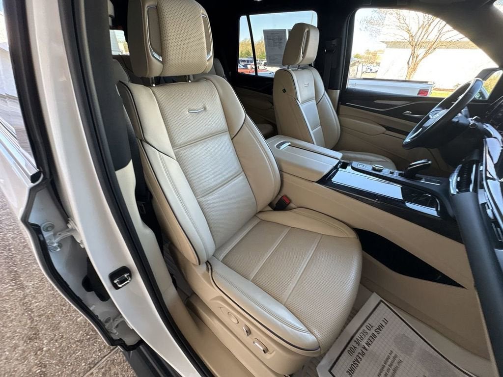 2022 Cadillac Escalade Premium Luxury