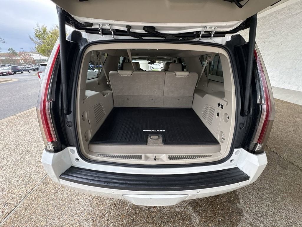 2017 Cadillac Escalade ESV Luxury