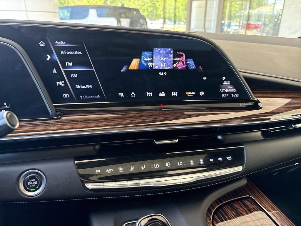 2022 Cadillac Escalade ESV Premium Luxury