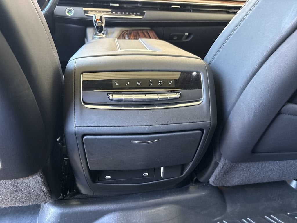 2022 Cadillac Escalade ESV Premium Luxury