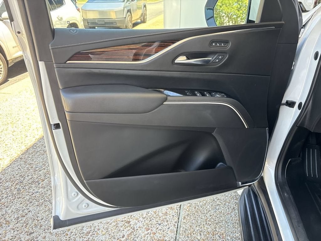 2022 Cadillac Escalade ESV Premium Luxury