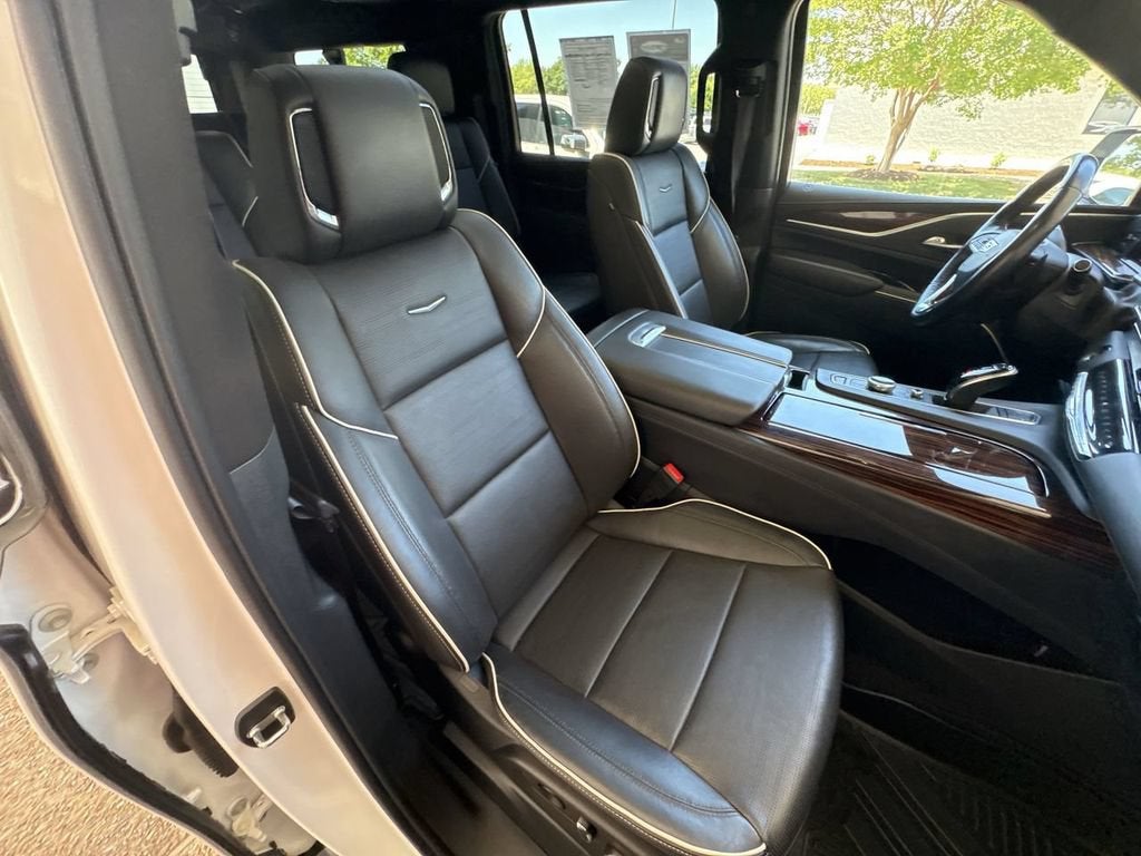 2022 Cadillac Escalade ESV Premium Luxury