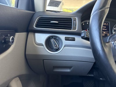 2012 Volkswagen Passat 2.5L SE