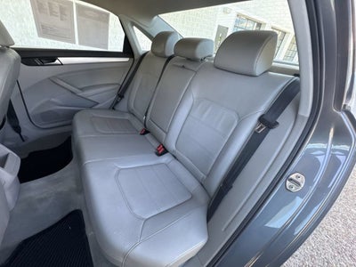 2012 Volkswagen Passat 2.5L SE