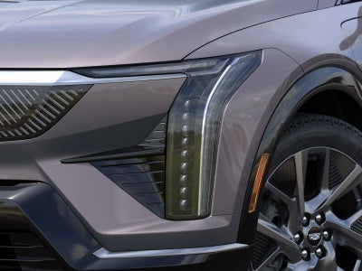 2025 Cadillac OPTIQ Luxury 2