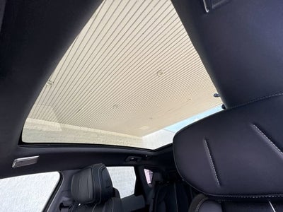 2025 Cadillac OPTIQ Luxury 2