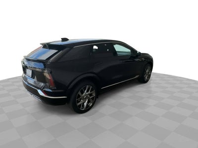2025 Cadillac OPTIQ Luxury 2
