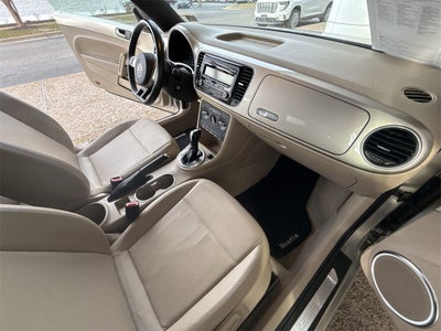 2013 Volkswagen Beetle Convertible 2.5L