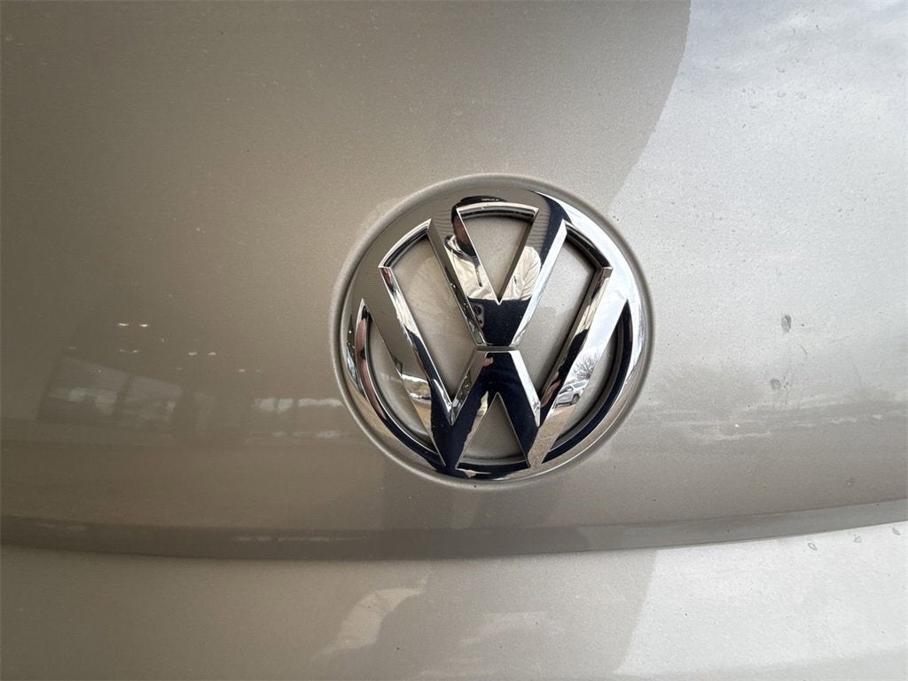 2013 Volkswagen Beetle Convertible 2.5L